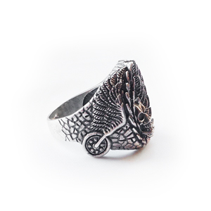 Байкерская атрибутика кольцо серебряное Череп, чернение.