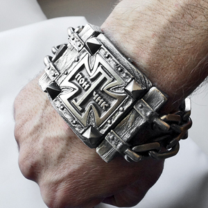 Байкерская атрибутика на заказ