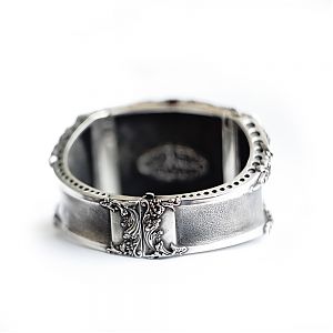 Браслет сделан для тату мастера Владислава Смагина