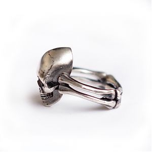 Кольцо серебряное череп, чернение.