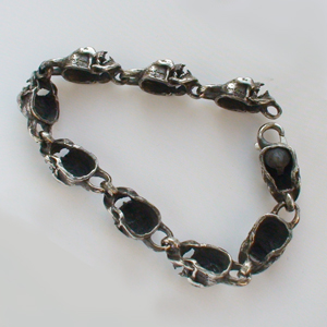 Байкерская атрибутика-Браслет серебряный вампир