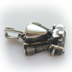 Байкерская атрибутика-Байкерская подвеска серебряная двигатель