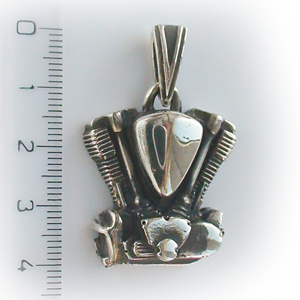 Байкерская атрибутика-Байкерская подвеска серебряная двигатель