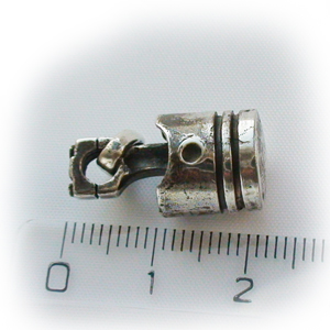 Байкерская атрибутика-Байкерская подвеска серебряная поршень