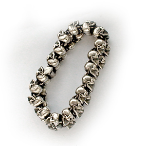 Байкерская атрибутика-Байкерский браслет серебряный Черепа, чернение.