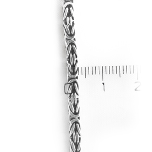 Цепь серебряная.