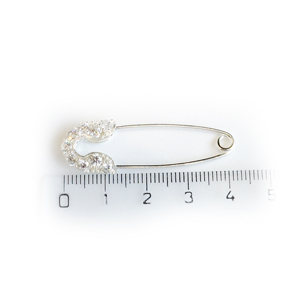 Булавка, серебряная. Камни циркон.