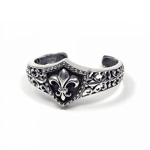 Браслет серебряный королевская лилия, чернение.